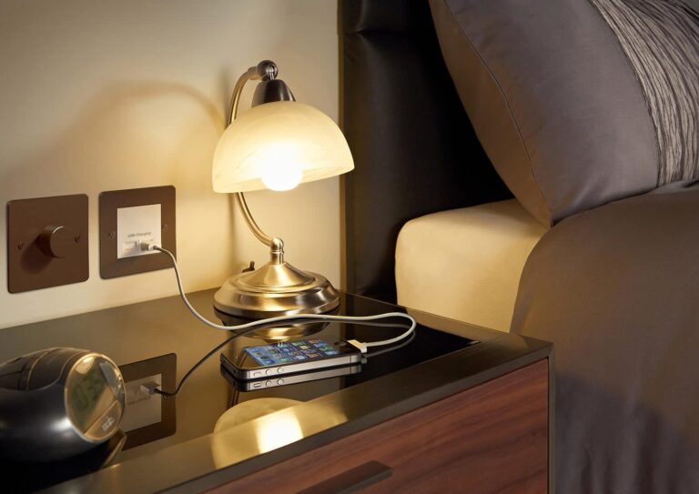 Tomadas USB já são entregues nos apartamentos mais modernos