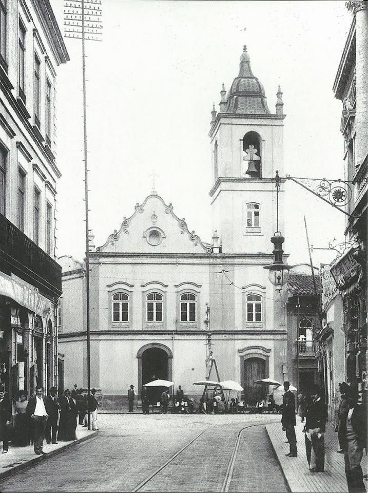 Igreja Nossa Senhora do Rosário dos Homens Pretos nos anos 1970.