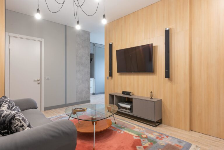 Painel para TV: um mobiliário versátil para todos os cômodos