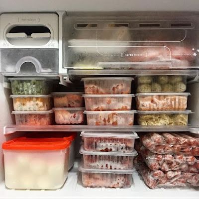 O congelador é o espaço perfeito para armazenar seus congelados, carnes e sorvetes.
