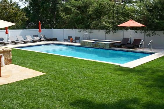 É muito importante que a sua piscina receba incidência solar para você aproveitar melhor todos os momentos nela.