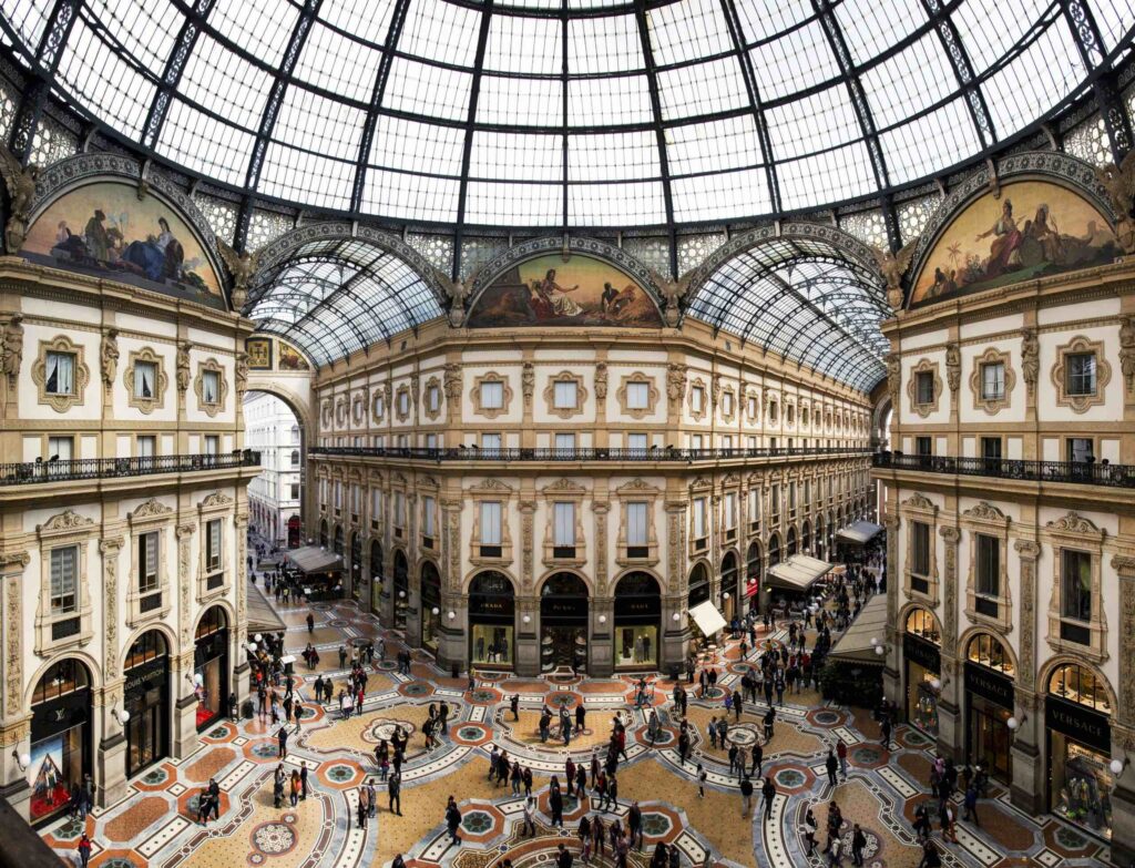 Galleria Vittorio Emanuele II, marco do ecletismo no mundo. 