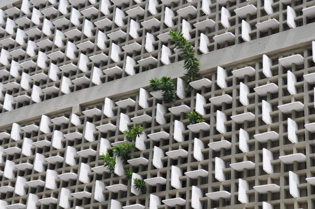 Fachadas de cobogós em edifícios residenciais em Brasília. 